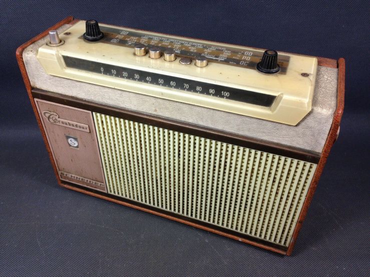 radio-vintage-shneider-troubadour